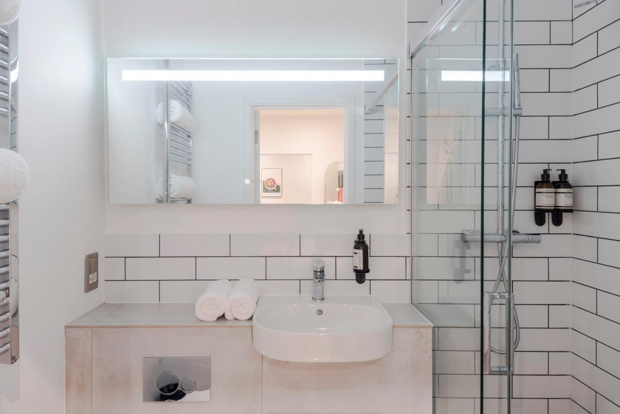 Tooting - Your Apartment ลอนดอน ภายนอก รูปภาพ