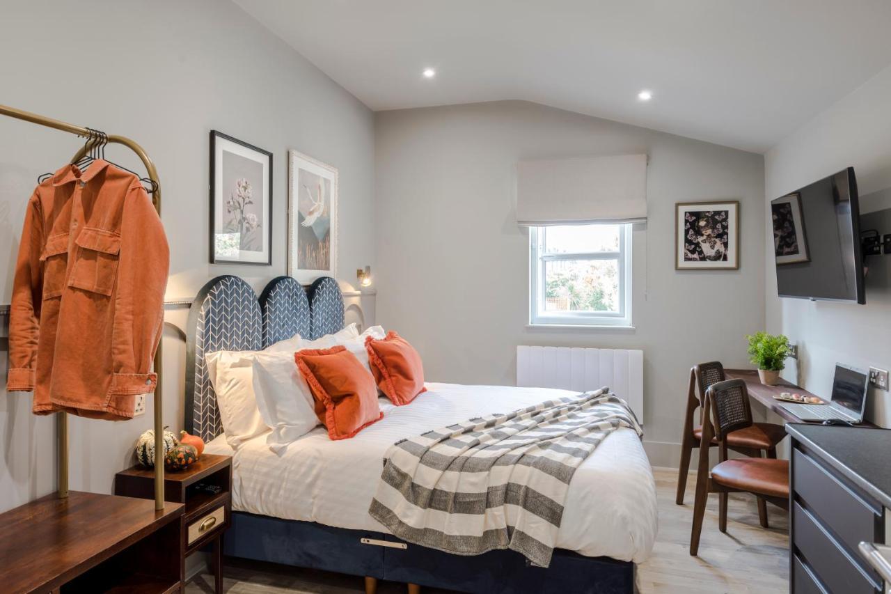 Tooting - Your Apartment ลอนดอน ภายนอก รูปภาพ